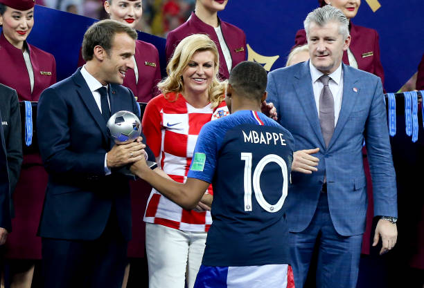 门展现了其 门展现了其