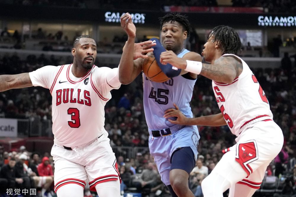 赛中面对湖 赛中面对湖