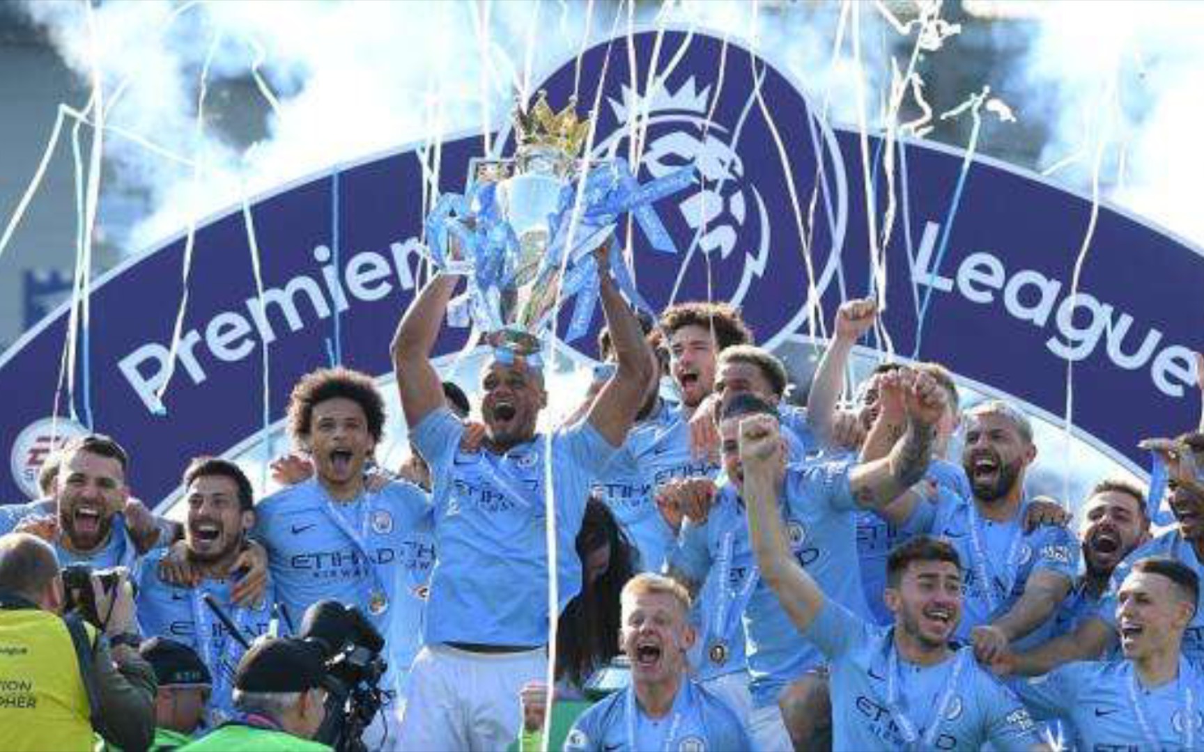 包揽前三的 包揽前三的