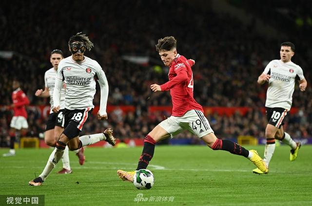 同时维持了 同时维持了